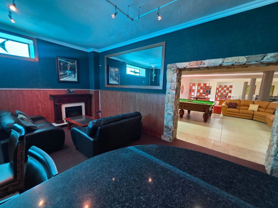 6 Bedroom Property for Sale in Myoli Beach Western Cape